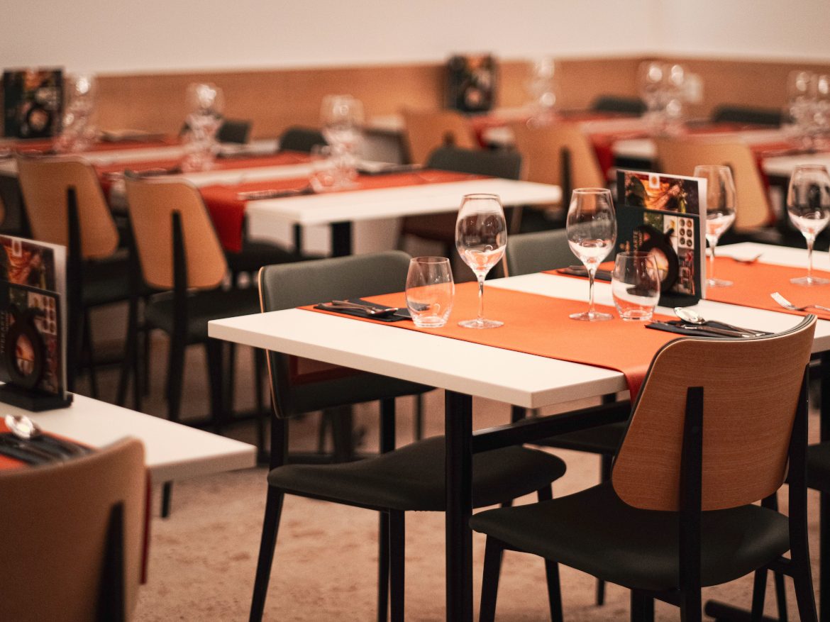 1754999823_VF1559_4_original Restaurant à vendre Romont | Fribourg