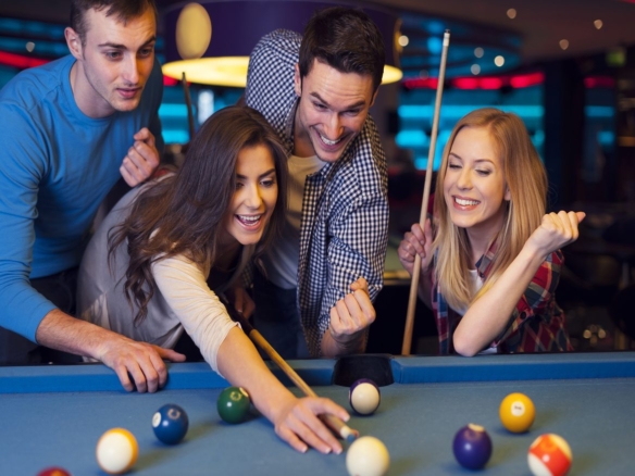 À Vendre – Bar De Loisirs Clé En Main Avec Billards, Terrasse Possible