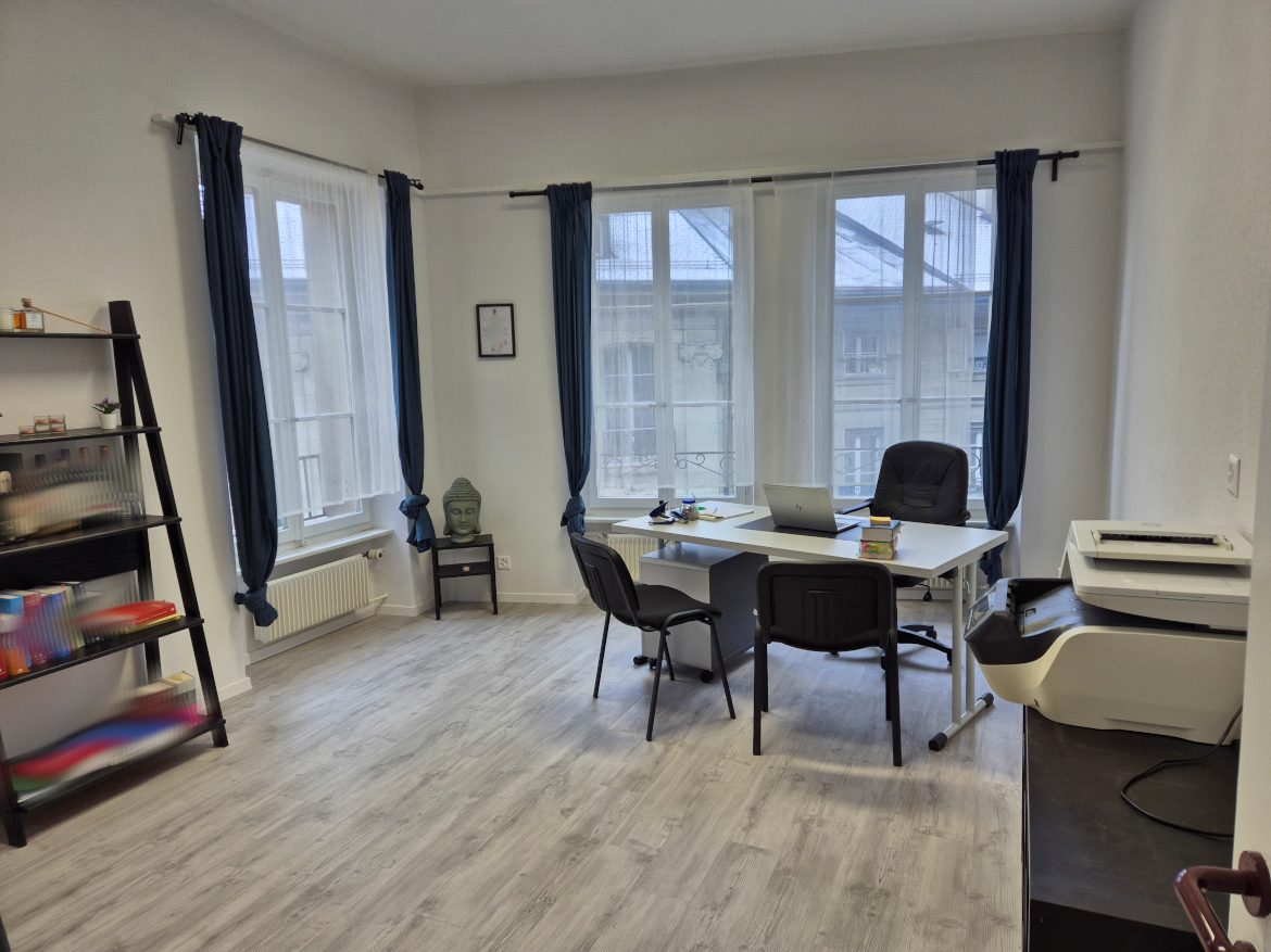 1737564723_VF1341_2_original Agencement de bureau à vendre avec reprise de bail | Fribourg