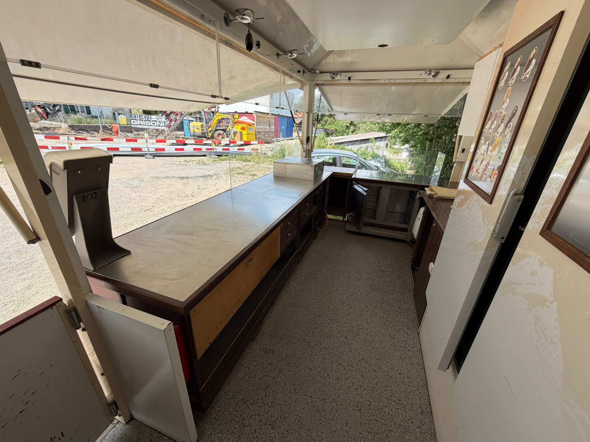 1782486534_VF1989_3_original Food Truck à vendre | Neuchâtel