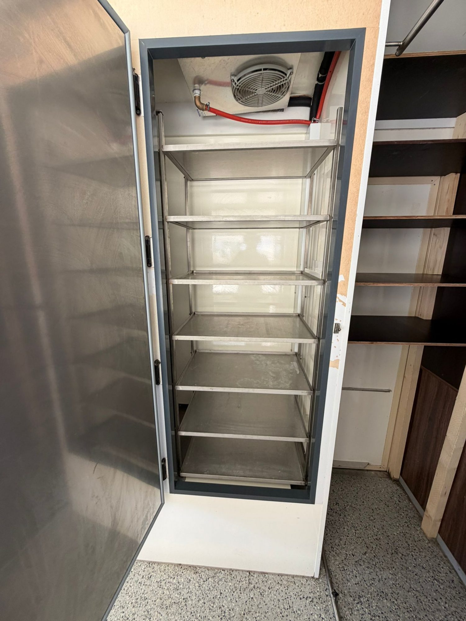 1782486535_VF1989_5_original Food Truck à vendre | Neuchâtel