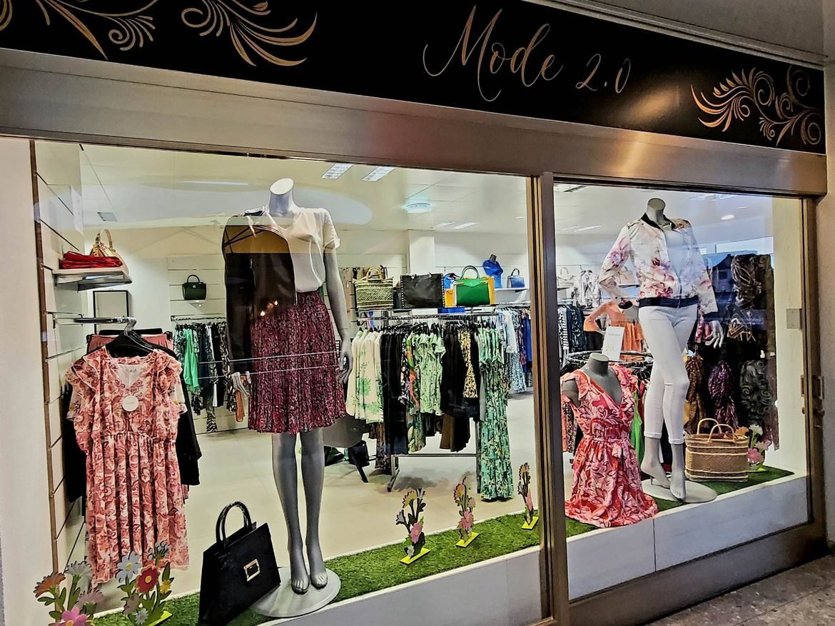 1724666810_VF1111_1_original Boutique de mode à vendre | Neuchâtel centre ville