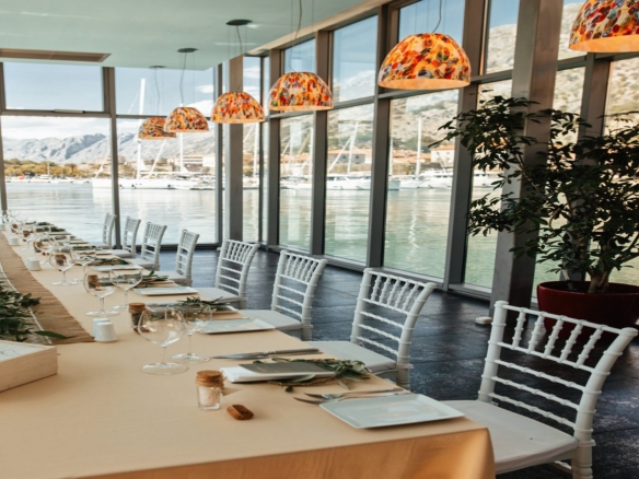 Restaurant À Vendre Bord Du Lac Région Yverdon